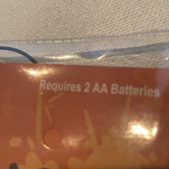 NIP Midnight Lace Lighted Mantle Scarf - Picture 8 of 8